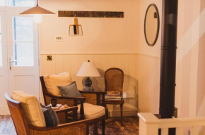 Buckingham Mews _ Rockpool Cottage 5